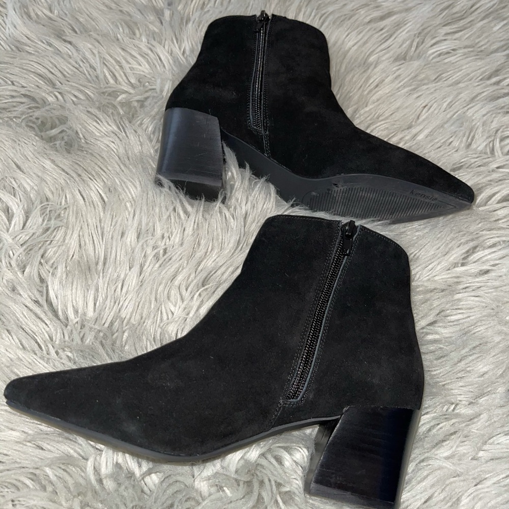 Shoes - Picture 6 of 9